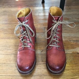 Women’s Sabrina 6g leather lace up bootie size 8